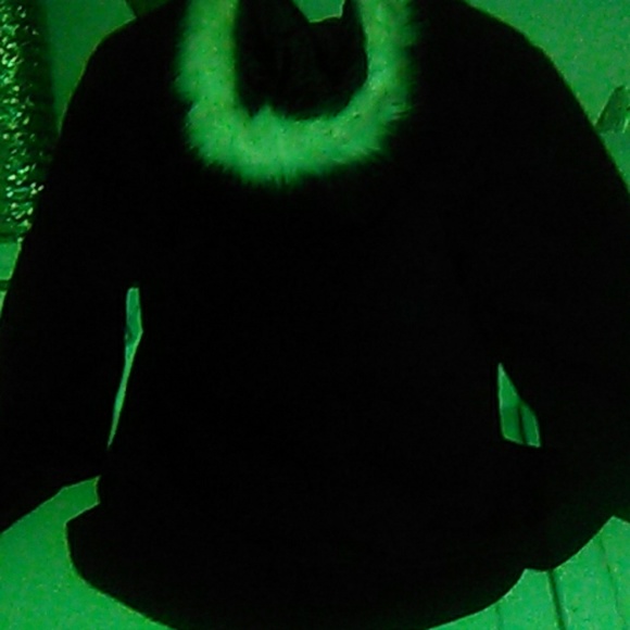 Coat - Picture 3 of 3